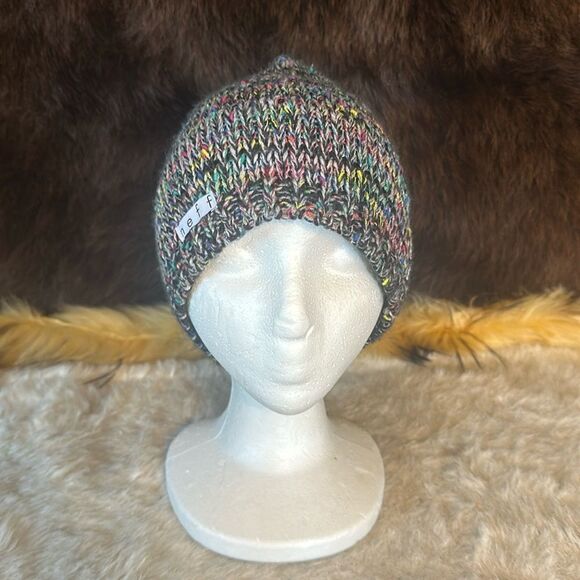 Neff beanie OS (2575) - Picture 1 of 4